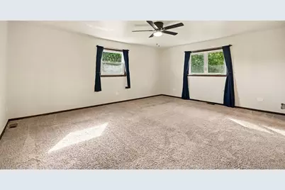 8533 W Sun Valley Drive, Palos Hills, IL 60465 - Photo 17