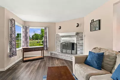 245 W Southmor Road, Morris, IL 60450 - Photo 11