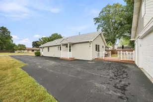 245 W Southmor Rd, Morris, IL 60450 - Photo 21