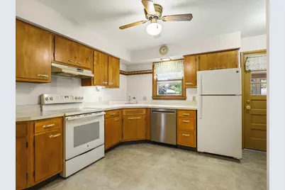 611 E 6th Street, Belvidere, IL 61008 - Photo 21