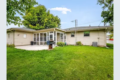 611 E 6th Street, Belvidere, IL 61008 - Photo 41