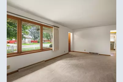 611 E 6th Street, Belvidere, IL 61008 - Photo 13