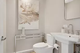 510 W Erie St, Chicago, IL 60654 - Photo 19