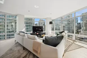 510 W Erie St, Chicago, IL 60654 - Photo 3