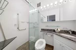 777 N Michigan Ave, Chicago, IL 60611 - Photo 21