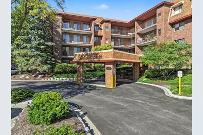 101 Old Oak Drive #215, Buffalo Grove, IL 60089 - Photo 1