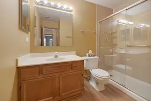 26 Tyler Ct, Streamwood, IL 60107 - Photo 15