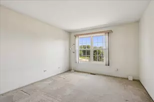 650 Glenbrook Rd, Crystal Lake, IL 60012 - Photo 17