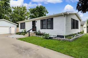22 Geneva Ct, Bloomington, IL 61704 - Photo 31