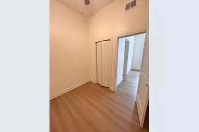 2057 W Roscoe Street #1R, Chicago, IL 60618 - Photo 9