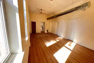 2057 W Roscoe St, Chicago, IL 60618 - Photo 13