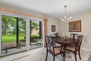 8220 Mulberry Ct, Palos Hills, IL 60465 - Photo 5