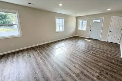 868 E Second Street, Centralia, IL 62801 - Photo 5