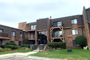 621 Tralee Ct, Schaumburg, IL 60193 - Photo 1