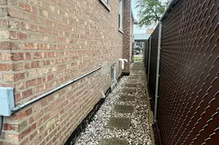 3820 W 57th Pl, Chicago, IL 60629 - Photo 21