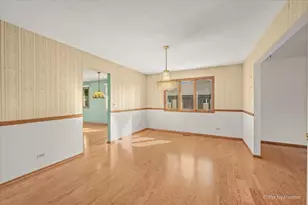105 Haverhill Ln, Schaumburg, IL 60193 - Photo 7