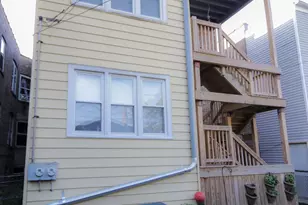3249 W Wilson Ave, Chicago, IL 60625 - Photo 11