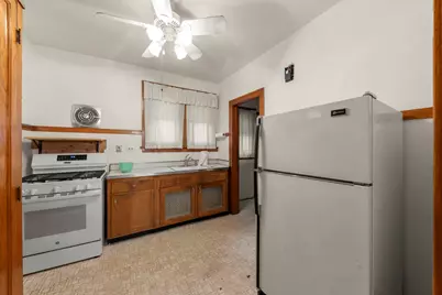 421 W Alexander Boulevard, Elmhurst, IL 60126 - Photo 9