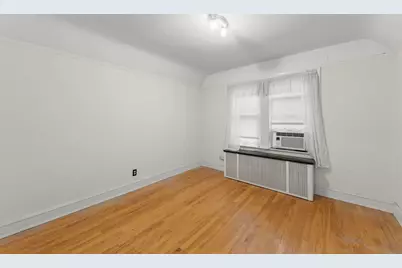 421 W Alexander Boulevard, Elmhurst, IL 60126 - Photo 15