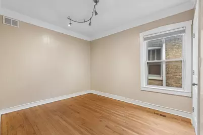 2442 W Berenice Avenue, Chicago, IL 60618 - Photo 13