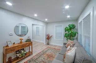 1030 Charles St, Aurora, IL 60506 - Photo 3