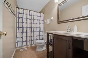 2105 Bent Tree Dr, Geneva, IL 60134 - Photo 17