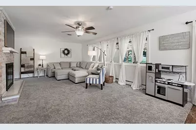 525 Poplar Avenue, Antioch, IL 60002 - Photo 3