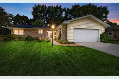 525 Poplar Avenue, Antioch, IL 60002 - Photo 1