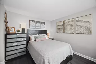 3660 N Lake Shore Dr, Chicago, IL 60613 - Photo 9