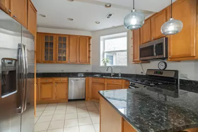 2734 W Argyle Street #3, Chicago, IL 60625 - Photo 7