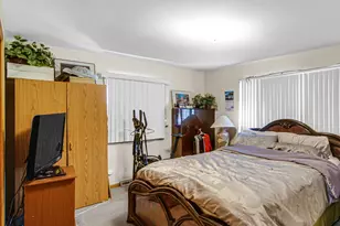 15452 Woodlawn E Ave, South Holland, IL 60473 - Photo 9