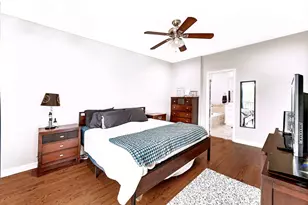 3541 S Prairie Ave, Chicago, IL 60653 - Photo 13
