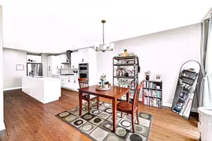 3541 S Prairie Ave, Chicago, IL 60653 - Photo 3