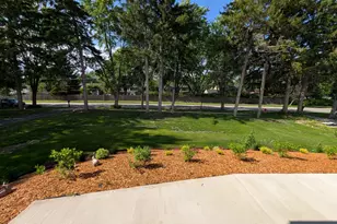 675 W Gilbert Rd, Palatine, IL 60067 - Photo 47