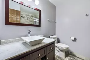 1059 Southbury Ln, Wheeling, IL 60090 - Photo 7