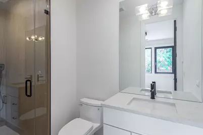 1716 W Berwyn Avenue, Chicago, IL 60640 - Photo 25