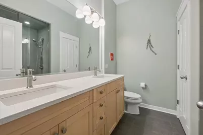 2116 W Cullom Avenue #201, Chicago, IL 60618 - Photo 15