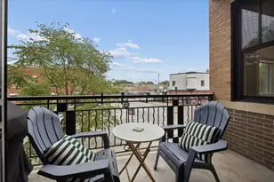 2116 W Cullom Ave, Chicago, IL 60618 - Photo 21