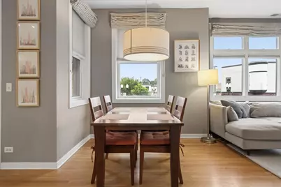 2116 W Cullom Avenue #201, Chicago, IL 60618 - Photo 7