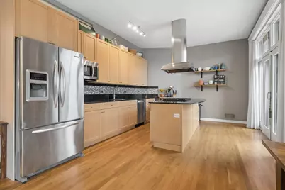 2116 W Cullom Avenue #201, Chicago, IL 60618 - Photo 9