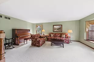 2146 Oak Ct, Naperville, IL 60565 - Photo 15