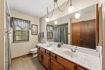 2146 Oak Court, Naperville, IL 60565 - Photo 33