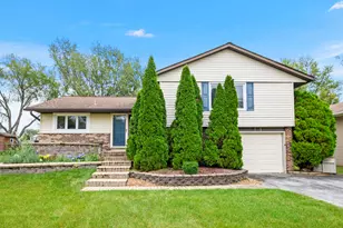 20823 S Acorn Ridge Dr, Frankfort, IL 60423 - Photo 1