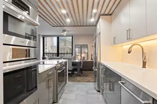 222 E Pearson St, Chicago, IL 60611 - Photo 7