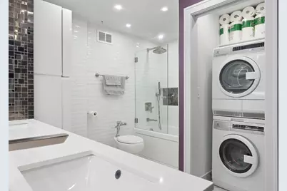 222 E Pearson Street #2002, Chicago, IL 60611 - Photo 17