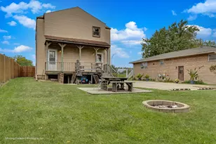 121 S Addison Rd, Addison, IL 60101 - Photo 3