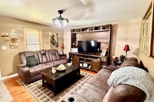 306 N Morrison St, Centralia, IL 62801 - Photo 5