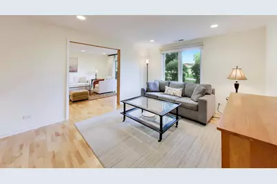 2020 Chestnut Avenue #109, Glenview, IL 60025 - Photo 9