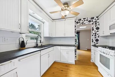 67 Grove Avenue, Glen Ellyn, IL 60137 - Photo 9