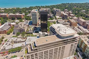 807 Davis St, Evanston, IL 60201 - Photo 19